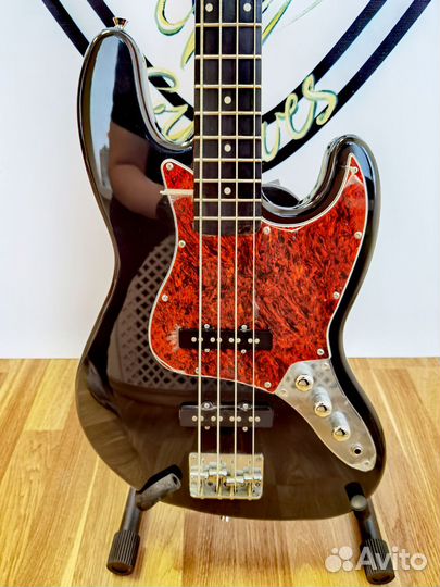 Бас-гитара fender squier standard jazz bass RW