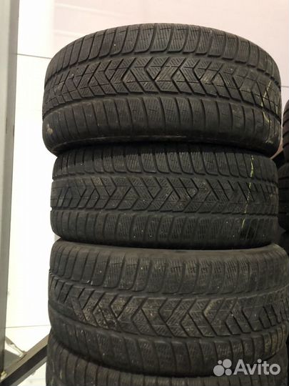 Pirelli Carrier All Season 255/45 R20