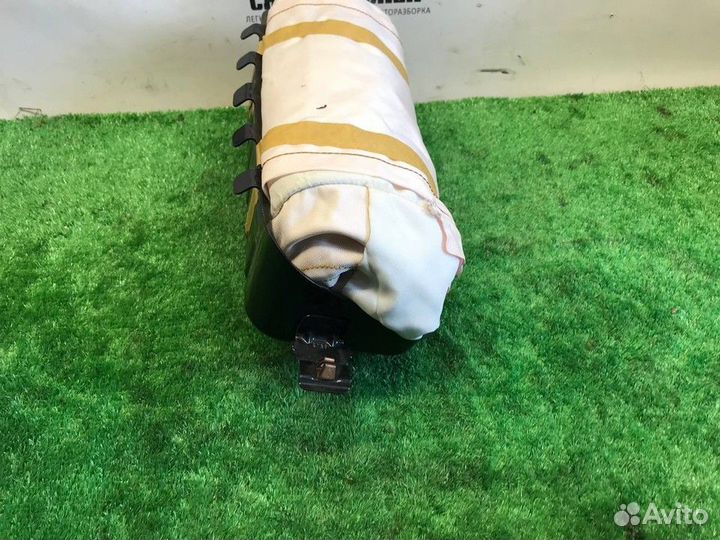 Подушка безопасности пассажира Ford Mustang