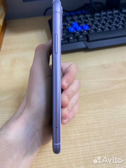 iPhone 11, 64 ГБ