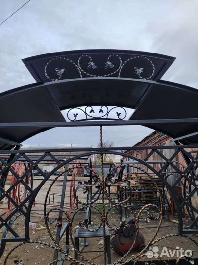 Мангальная зона с крышей