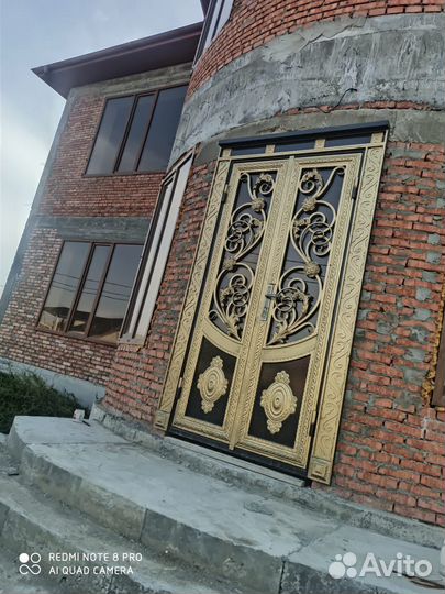 Дверь входная железная