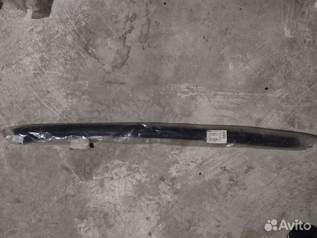 Молдинг правый лобового стекла Opel Astra J