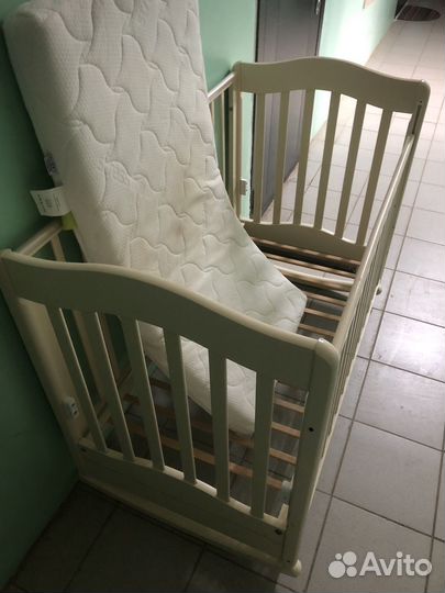Детская кроватка