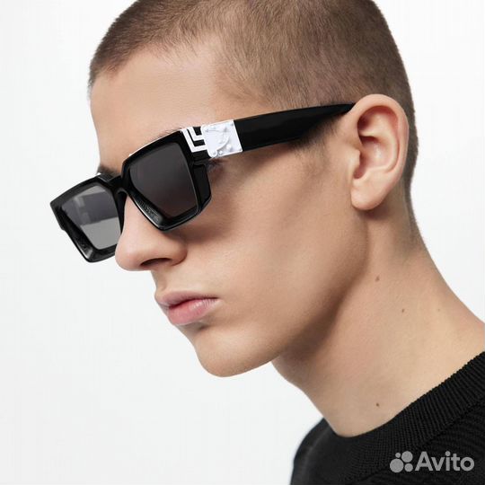 Солнцезащитные очки Louis Vuitton