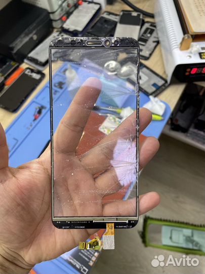 Переклейка стекла на Huawei Honor