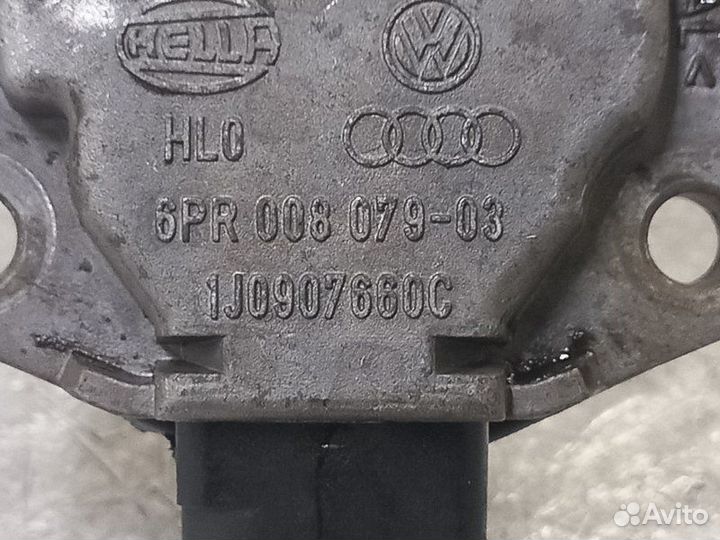 Датчик уровня масла Audi A4