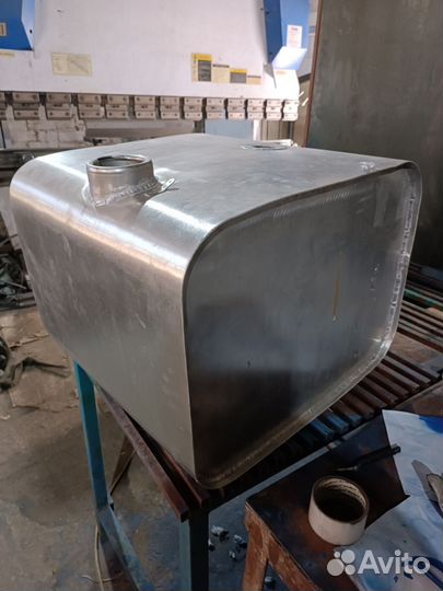 Топливный бак алюминиевый на грузовик
