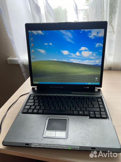 Ноутбук asus