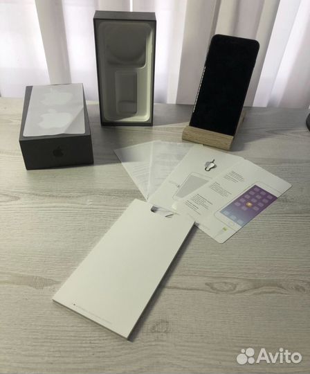 iPhone 8 Plus, 64 ГБ