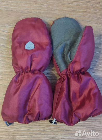 Зимний костюм(парка,брюки,краги) 134-140 см