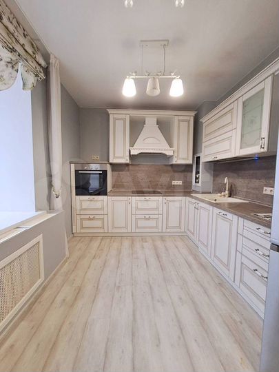 3-к. квартира, 87,6 м², 9/17 эт.