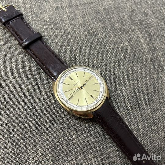 Часы СССР Ракета Вернисаж позолоченные