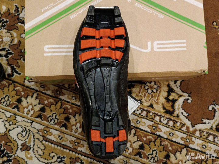 Лыжные ботинки spine concept skate nnn