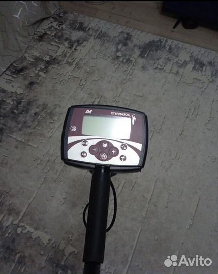 Продам металлоискатель Minelab x-terra 305