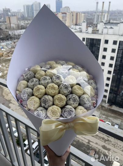 Шоколадные цветы на 8 марта