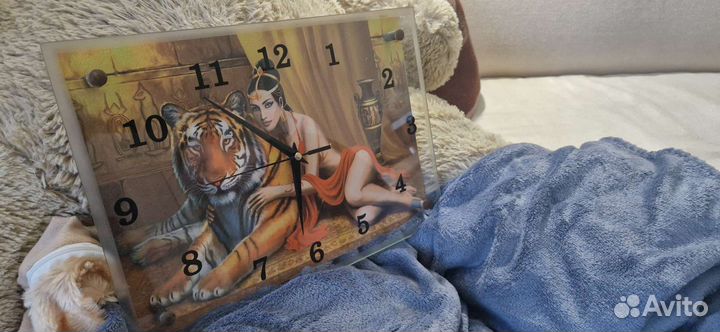 Часы настенные на батареке