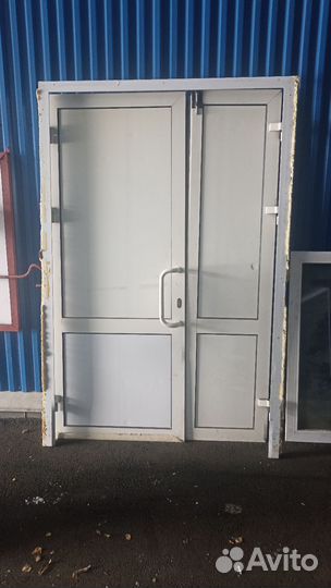 Дверь пластиковая