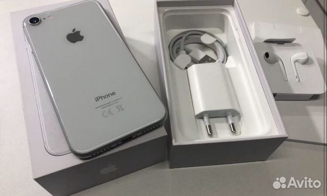 iPhone 8, 64 ГБ