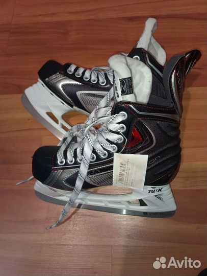 Хоккейные коньки bauer