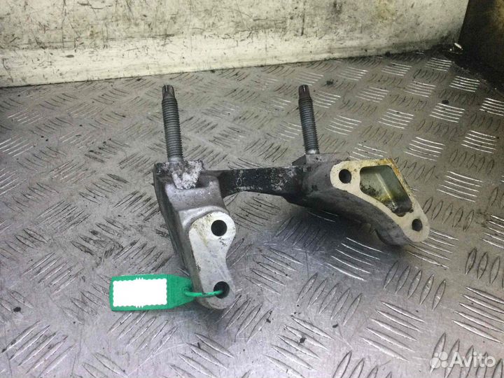 Кронштейн Ford Focus hcpa (ffda)