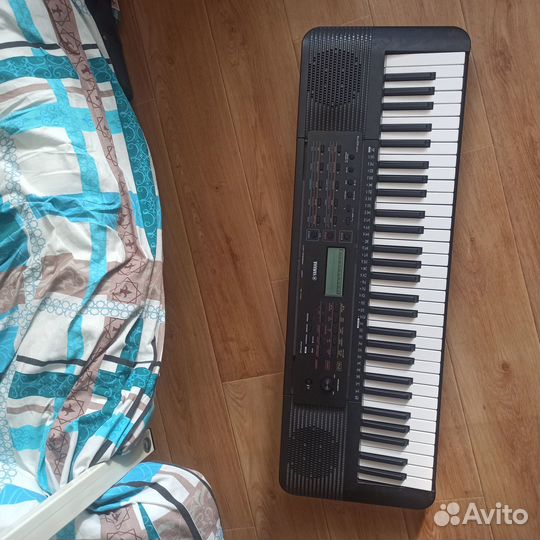 Синтезатор yamaha PSR-e273