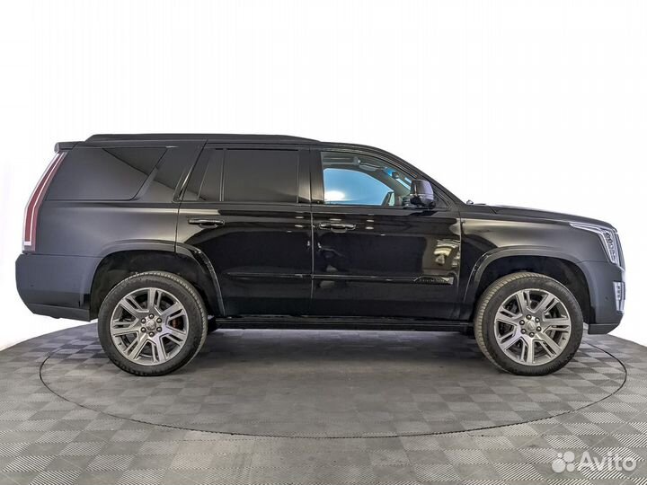 Cadillac Escalade 6.2 AT, 2018, 124 750 км