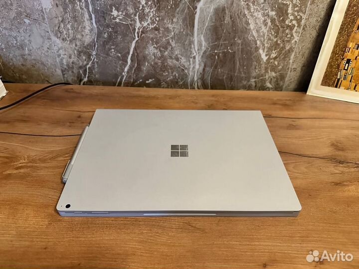 Microsoft Surface Book 2