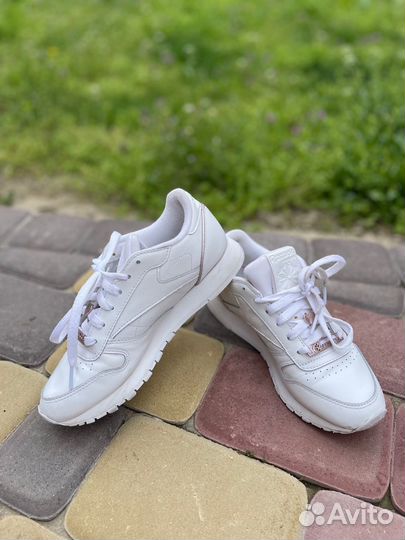Кроссовки для девочки 36
