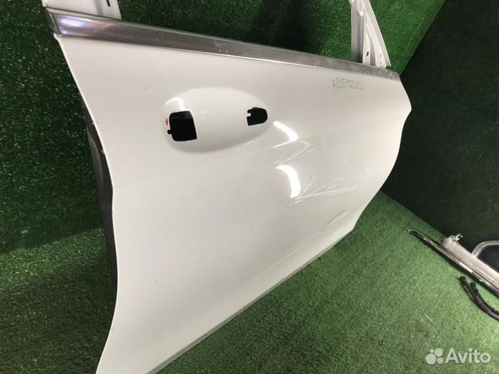 Дверь передняя правая Mercedes-Benz C-Class