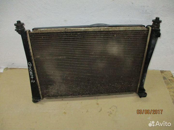 Радиатор двигателя Форд Фьюжн 2008г
