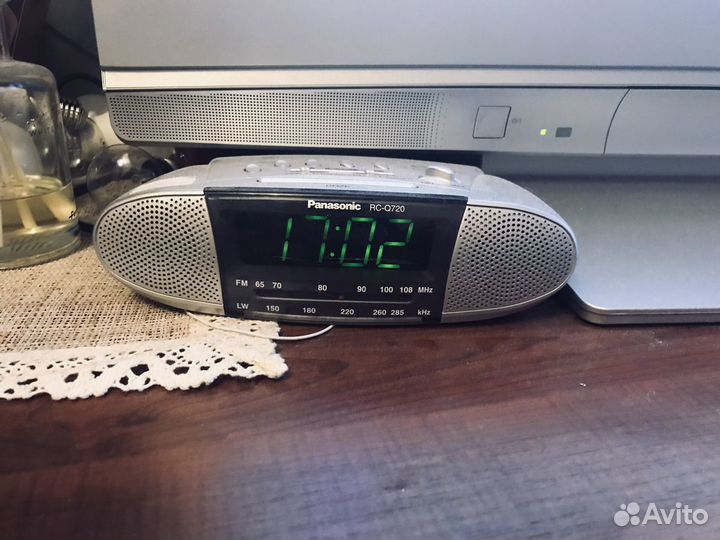 Часы радио будильник Panasonic RC-Q720
