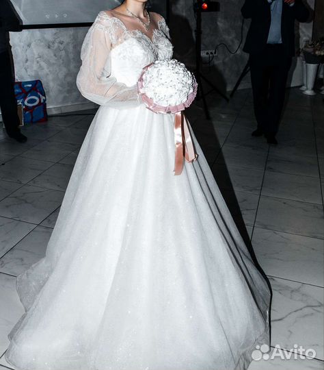 Свадебное платье