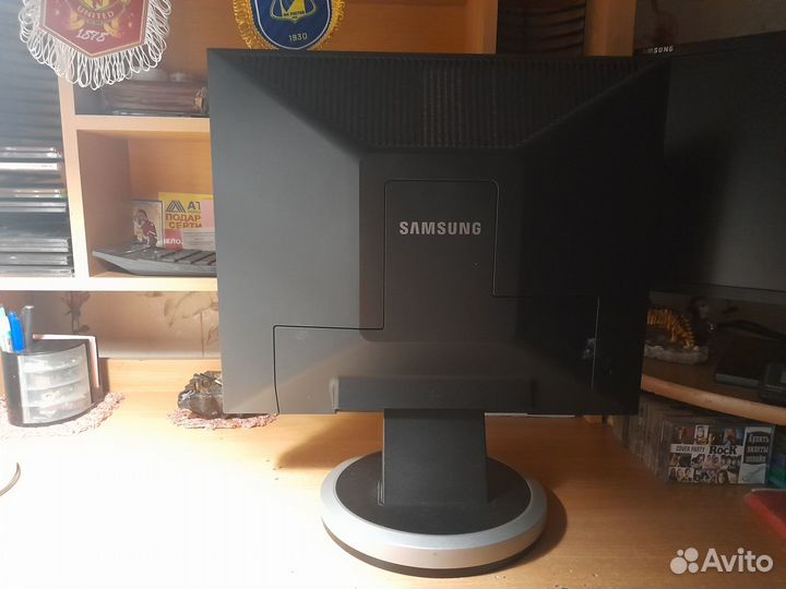 Монитор samsung-940N