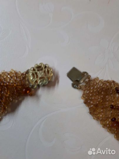 Колье из янтаря