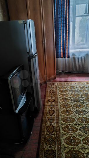 Комната 16 м² в 6-к., 1/4 эт.