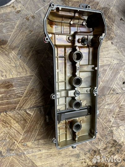 Клапанная крышка Mazda 3 1.6