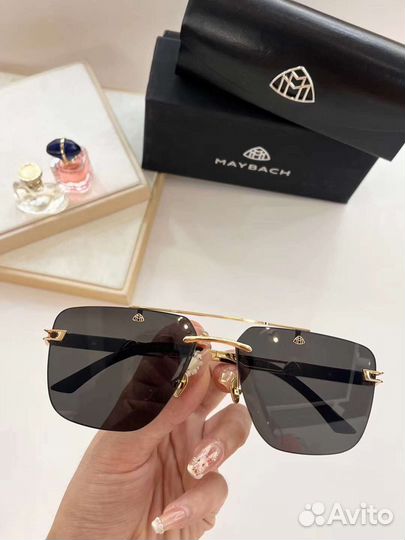 Солнцезащитные очки