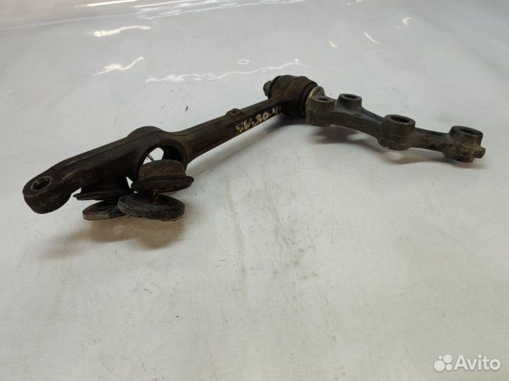 Рычаг подвески нижний передний правый Toyota Vista