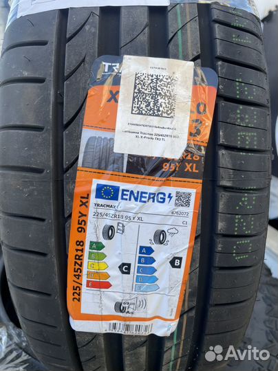 Tracmax X-Privilo TX3 225/45 R18 95Y