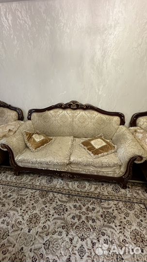 Диваны и холлы