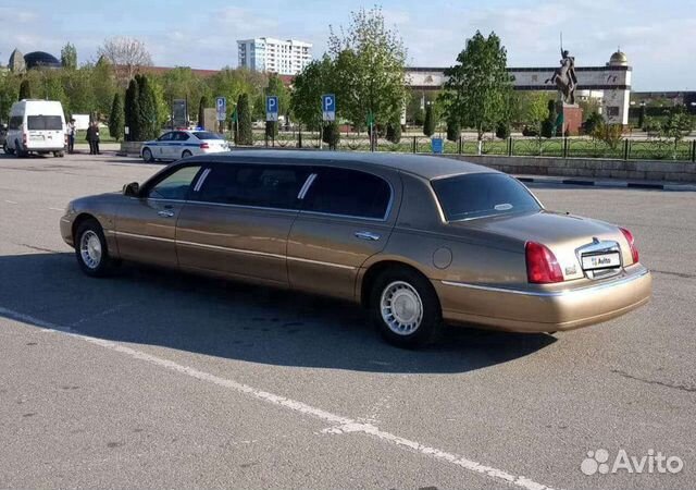 Lincoln Town car 2001 Р»РёРјСѓР·РёРЅ