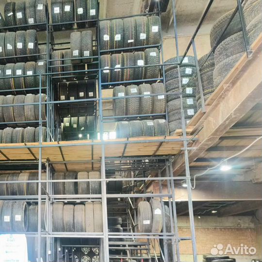 Nokian Tyres Hakkapeliitta R 235/60 R18 107R