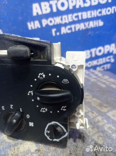 Блок управления печкой Renault Logan 1 седан 2007