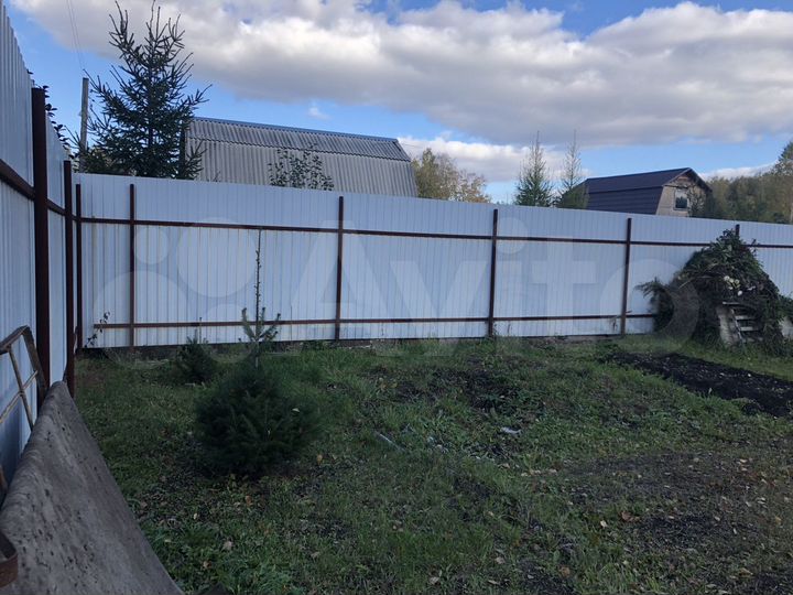 Дом 23 м² на участке 6 сот.