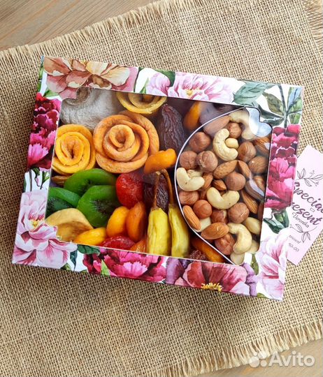 Подарки съедобные; орехи в мёде