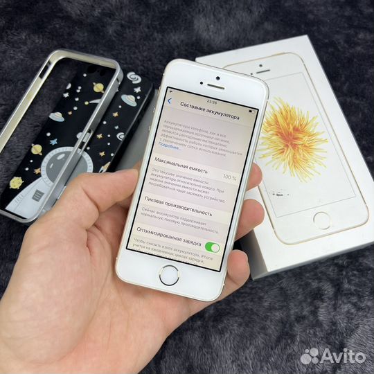 iPhone SE, 16 ГБ
