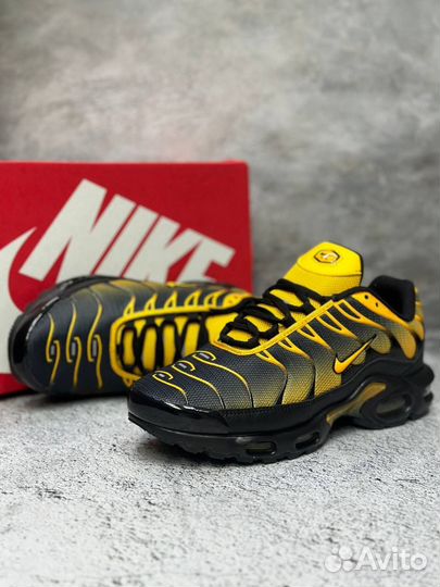 Кроссовки Nike Air Max Tn Plus