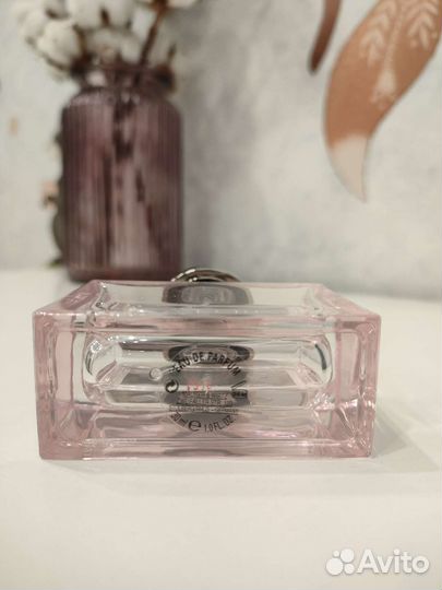 Парфюмерная вода baldessarini bella