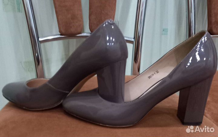 Кожаные лаковые туфли